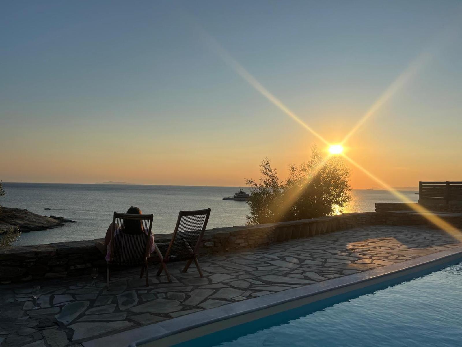 Villa Sunset With Swimming Pool At Tzia Ligia (Kea)
